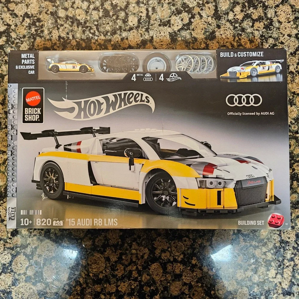 New! Mattel Brick Shop Hot Wheels '15 Audi R8 LMS Building‎ Kit Collectors JFT18